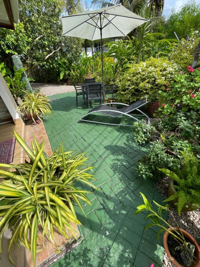 Orchid Sunset Guest House Baie Lazare  Экстерьер фото