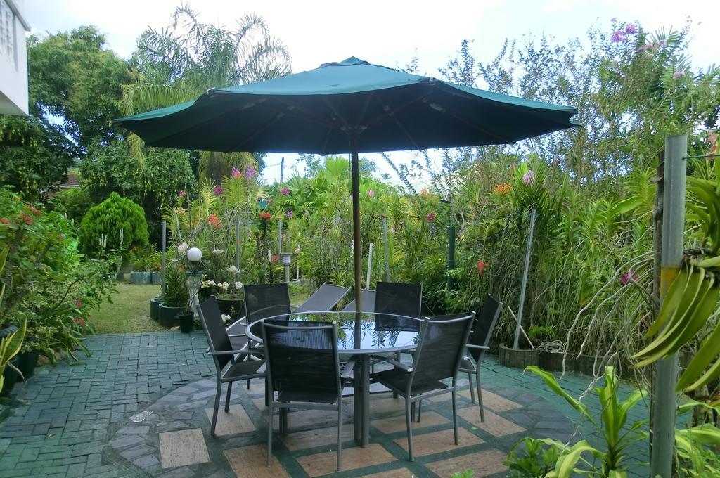 Orchid Sunset Guest House Baie Lazare  Экстерьер фото